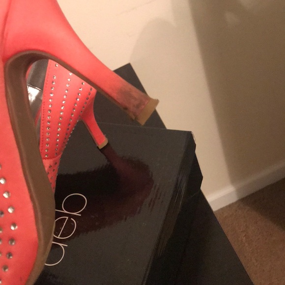 Coral Heels - Picture 2 of 5